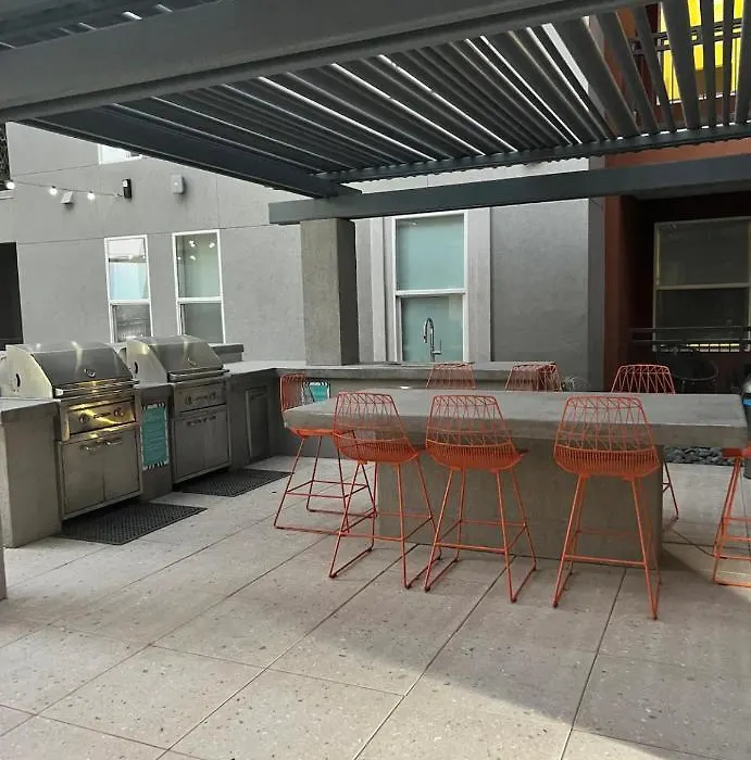 Luxury Apartment In Downtown Las Vegas-1