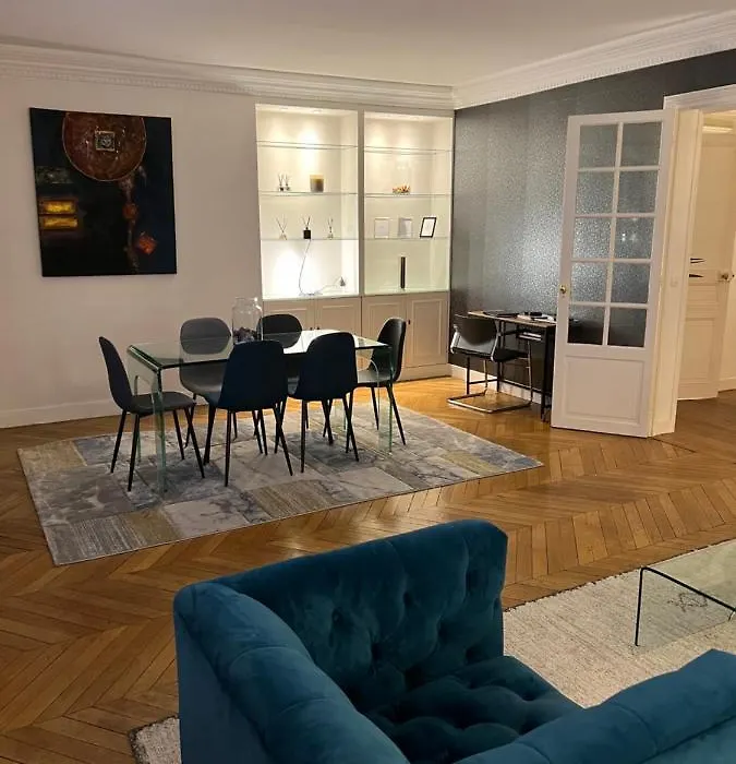 Appartement luxe, vue Tour Eiffel AC 5 ou 6 P-1