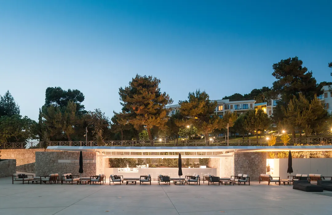 Lone Hotel By Maistra Collection-1