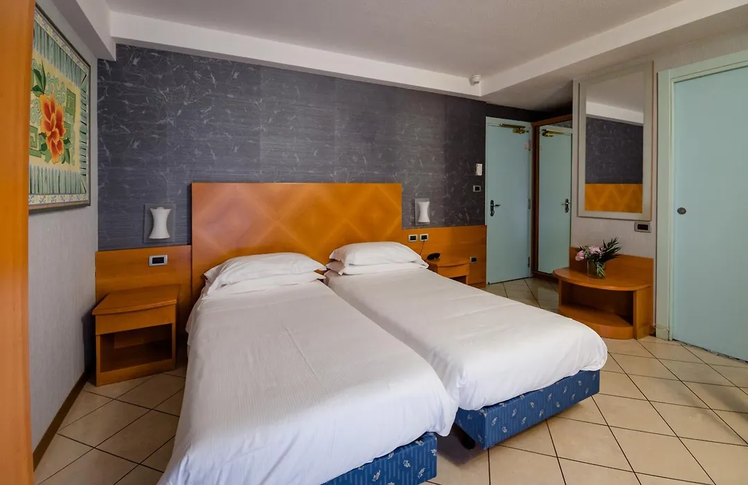 Hotel Centrale-1