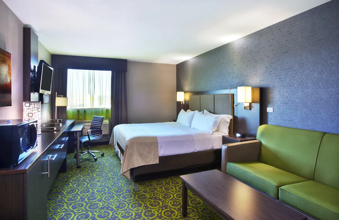 Holiday Inn Express Winnipeg Airport - Polo Park By Ihg-1