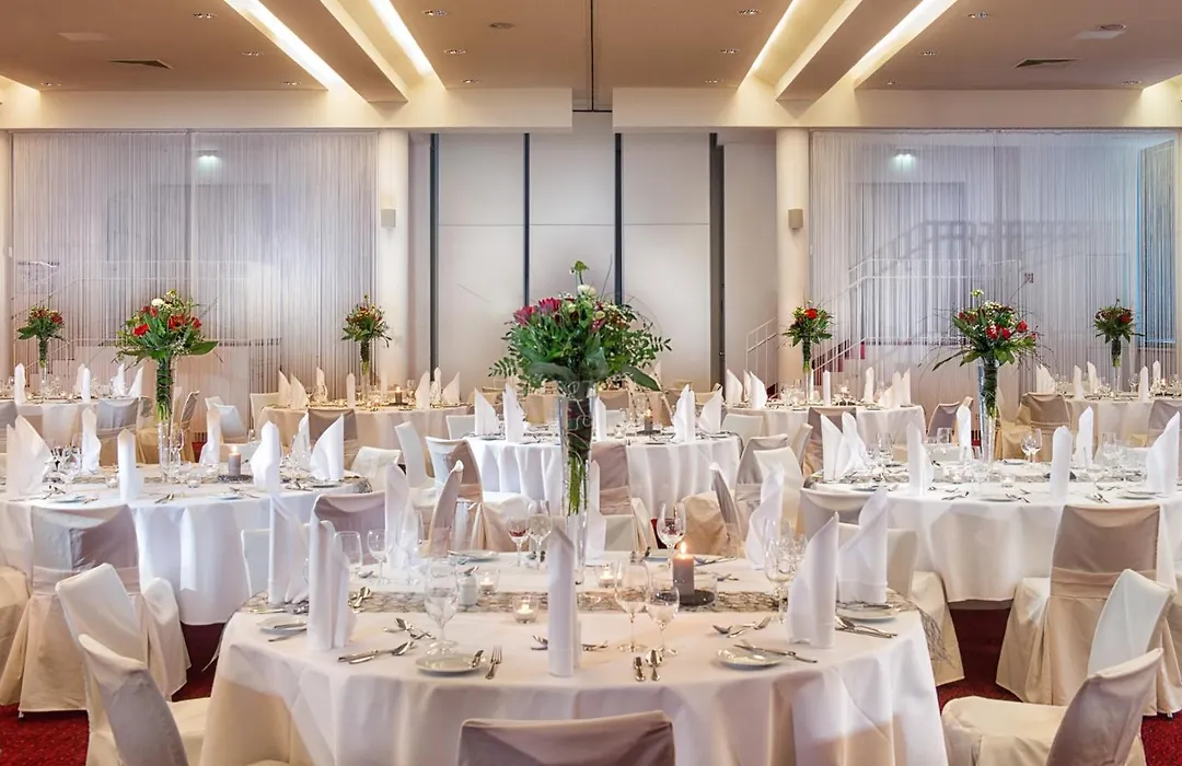 Radisson Blu Park Hotel & Conference Centre-1