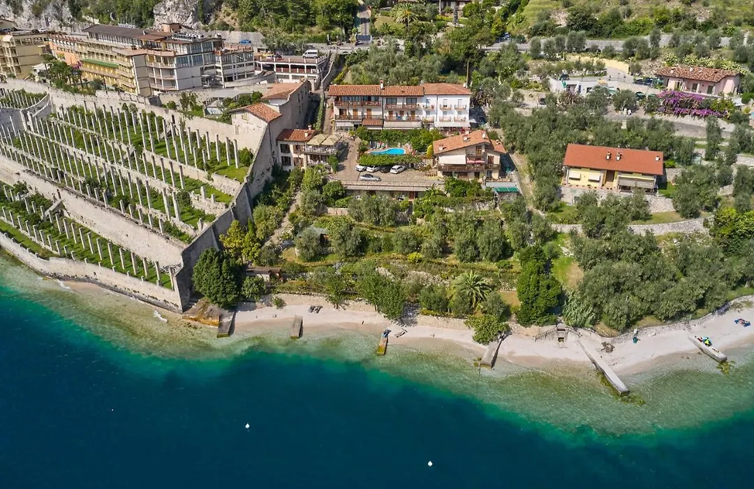 Hotel Al Rio Se-1