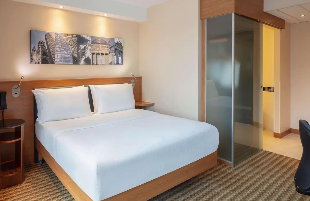 Hampton By Hilton Berlin City West-1