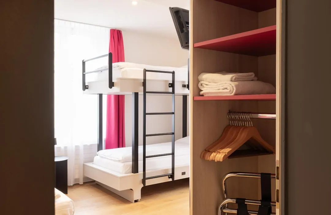 Fred Guest House Hauptbahnhof - Self Check-In-1
