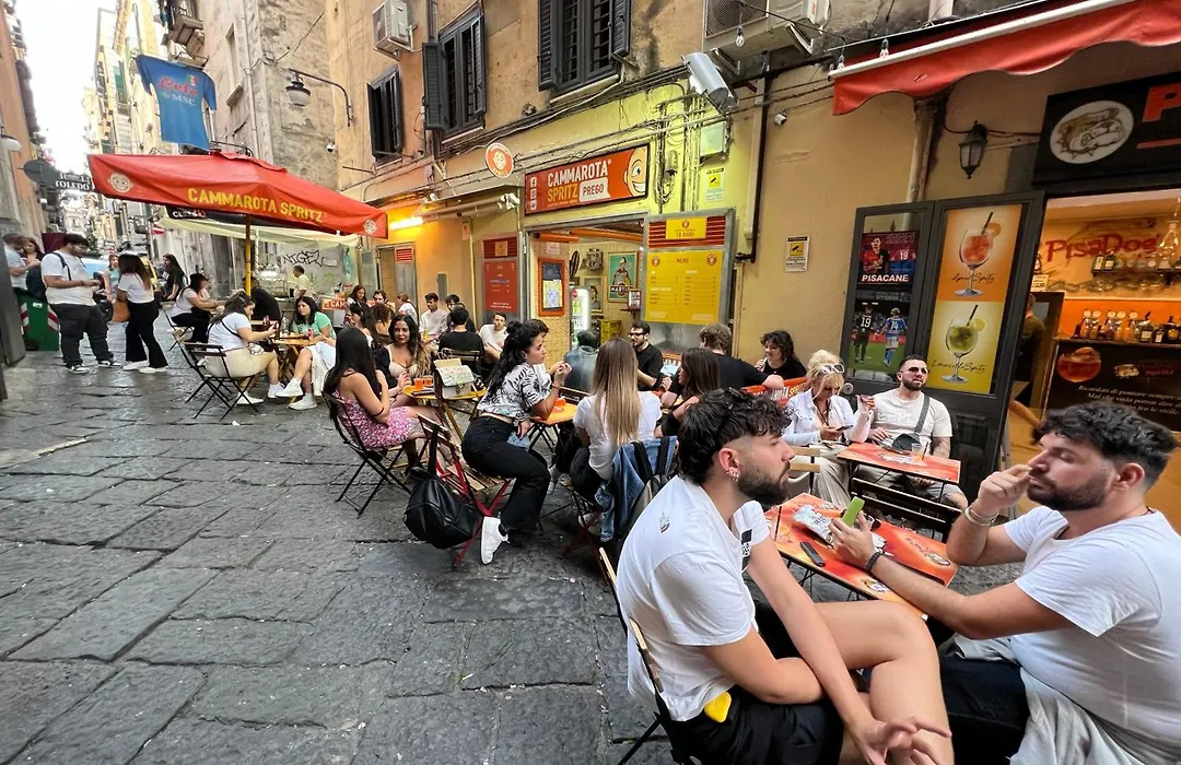 Napoli Vibes Rooms-1