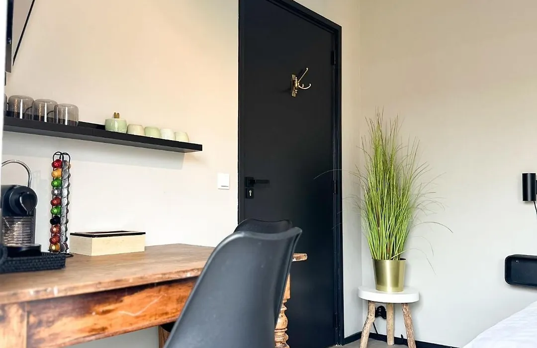 Bed&Breakfast Waterpoort - incl klein ontbijt, airco en parking-1