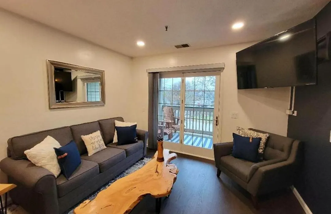 Grand Wood Suites-1