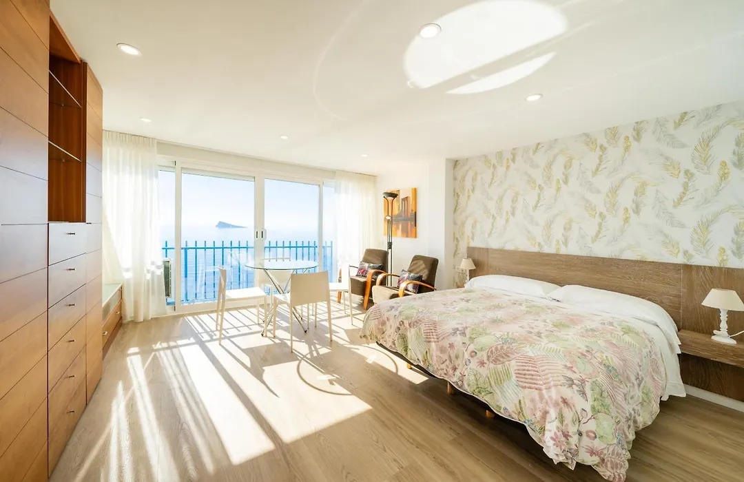 Primera línea playa levante Benidorm-1
