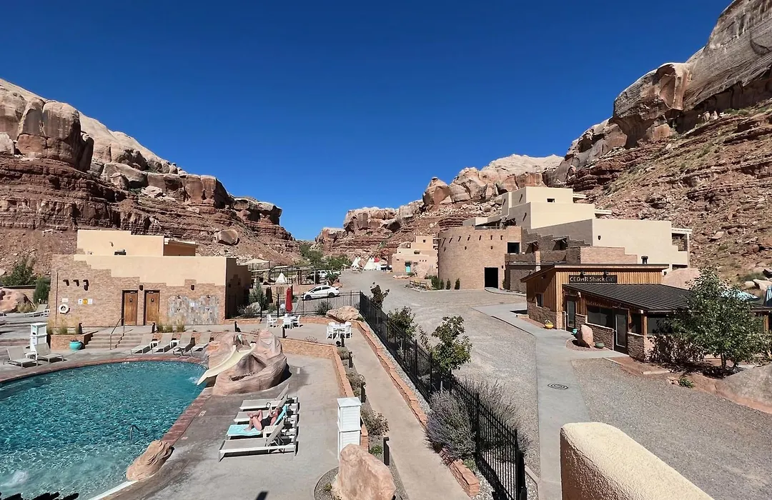 Bluff Dwellings Resort-1