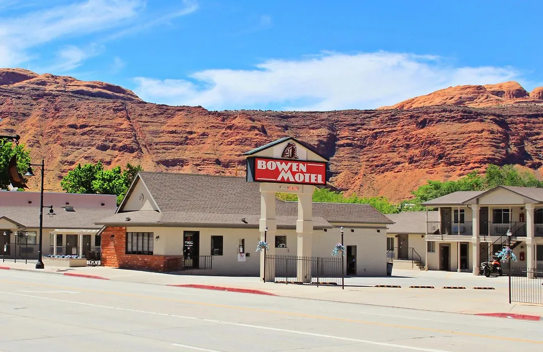 Bowen Motel-1