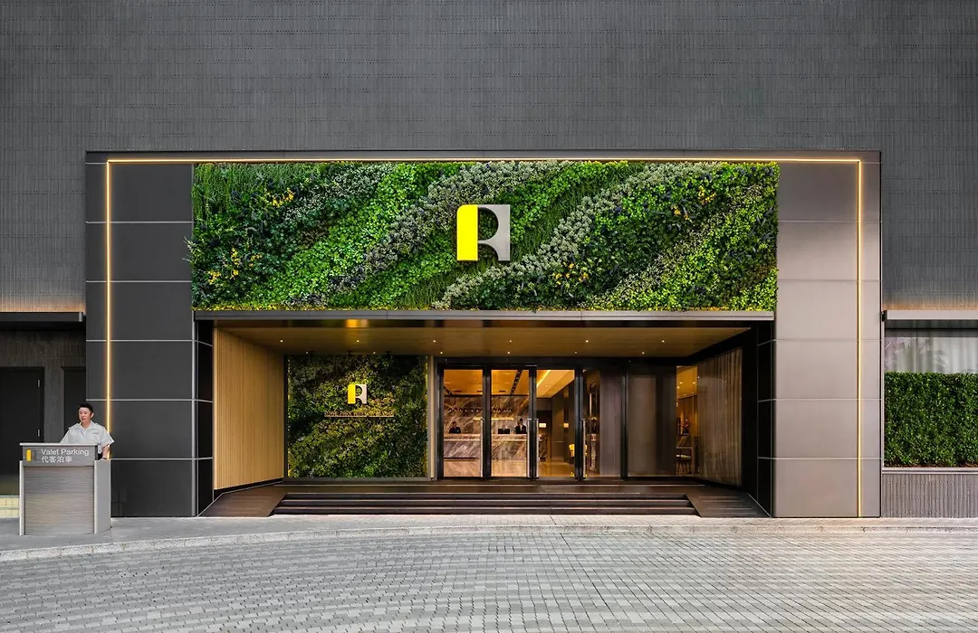 Royal Park Hotel-1