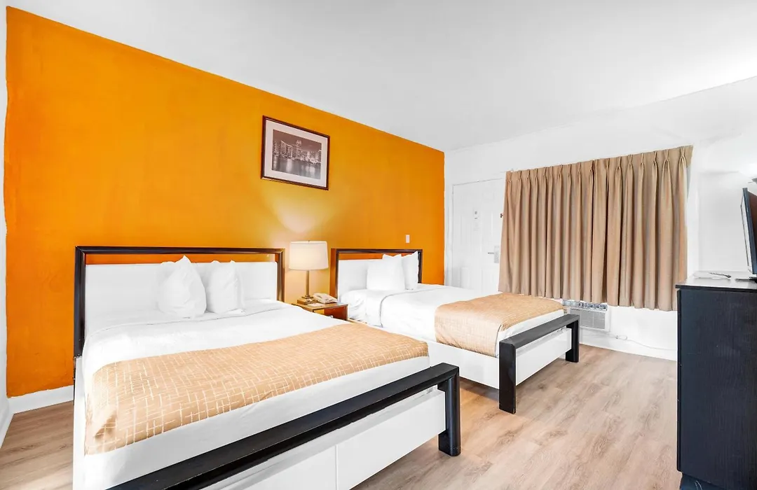 Travelodge By Wyndham Miami Biscayne Bay-1