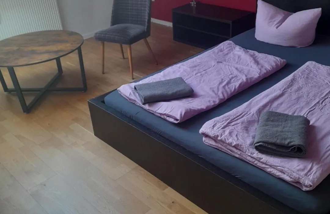 Gwuni B&B-1