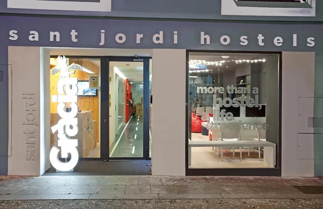 Sant Jordi Hostels Gracia-1