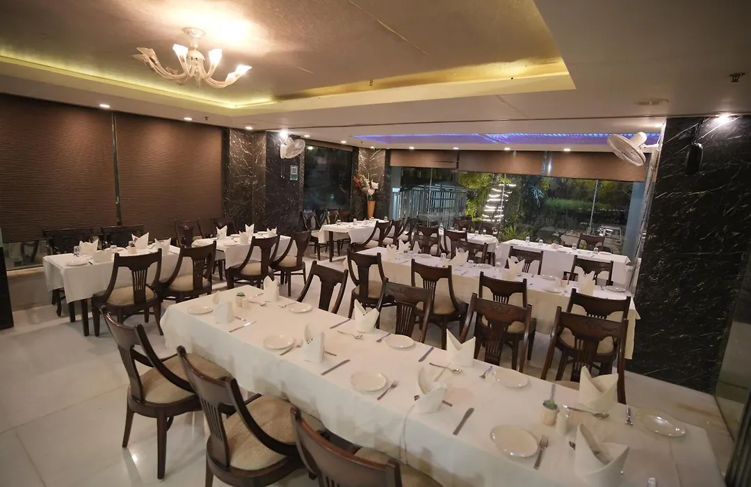 Hotel Atulyaa Taj-1