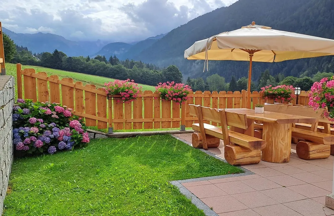 Hotel Garnì La Soldanella-1