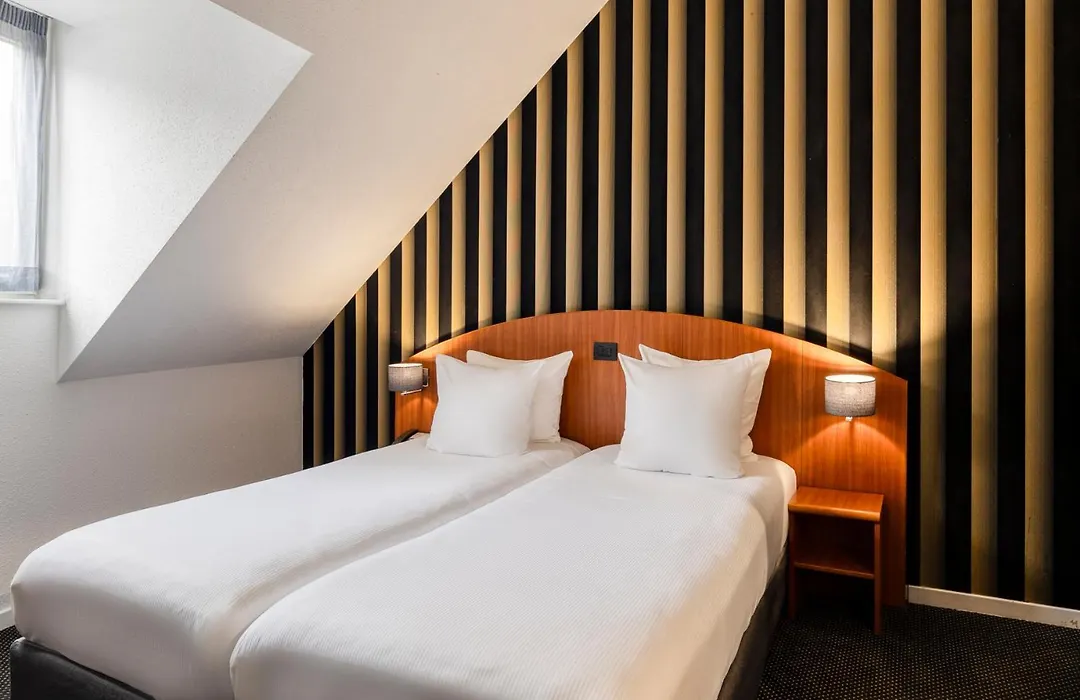 Aris Grand Place Hotel-1