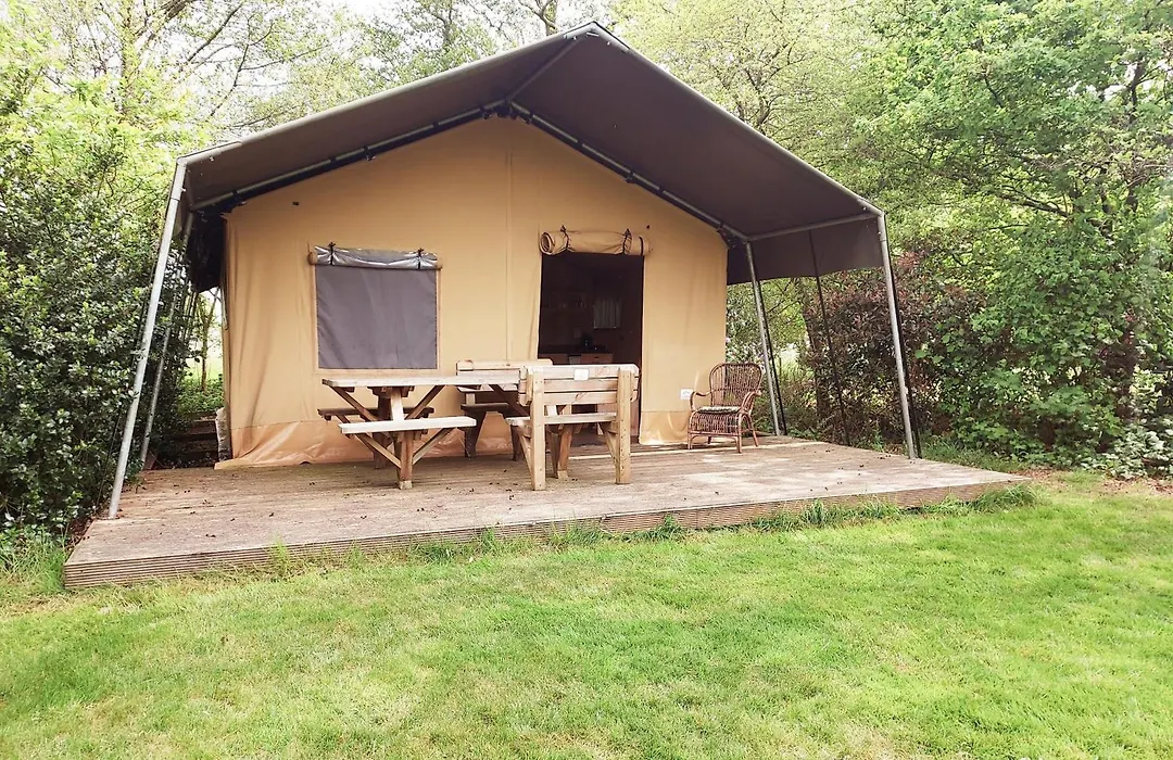 Uylkenshof safaritenten en natuurhuisjes-1