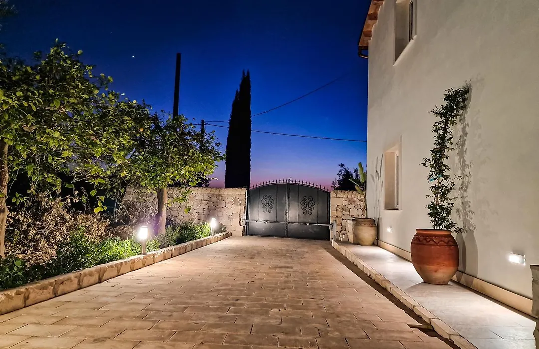 Residence Del Tellaro-1