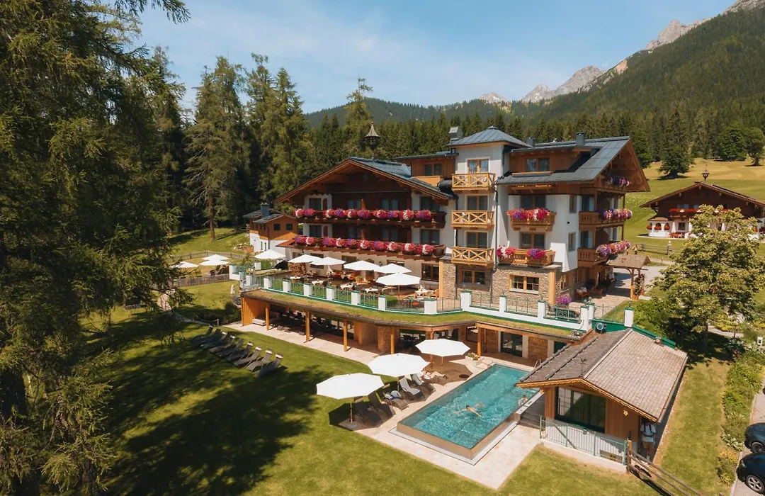 Hotel Lindenhof-1