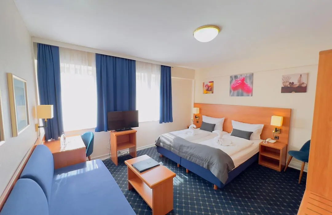 Elbbruecken Hotel-1