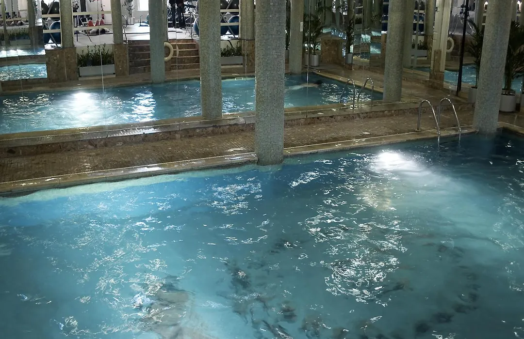 Queens Hotel & Spa-1