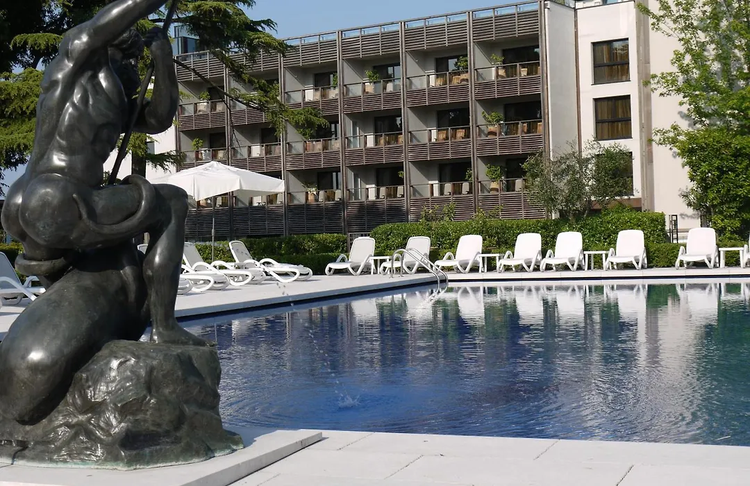 Hotel Acquaviva Del Garda-1
