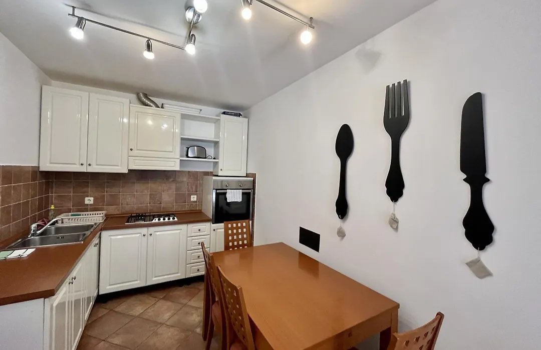 Green Promenade Apartment-1