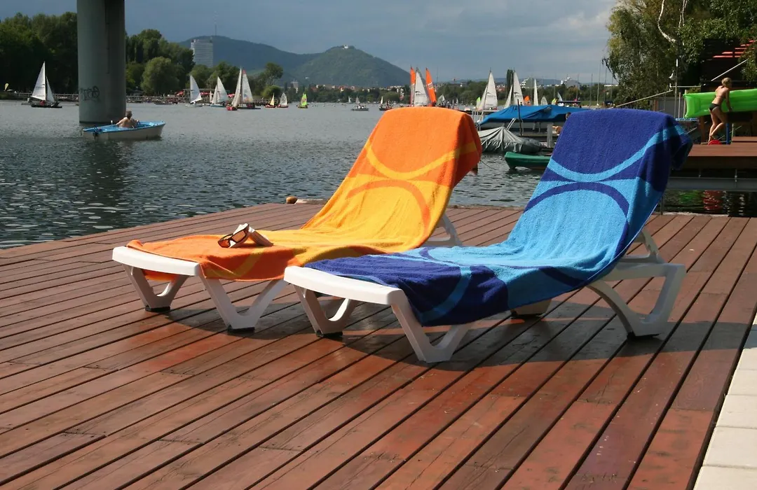 Strandhotel Alte Donau-1