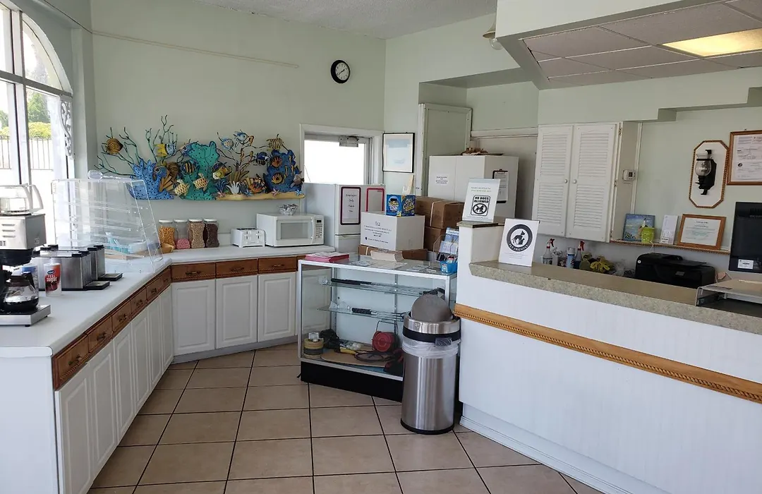 Seascape Inn - Daytona Beach Shores-1