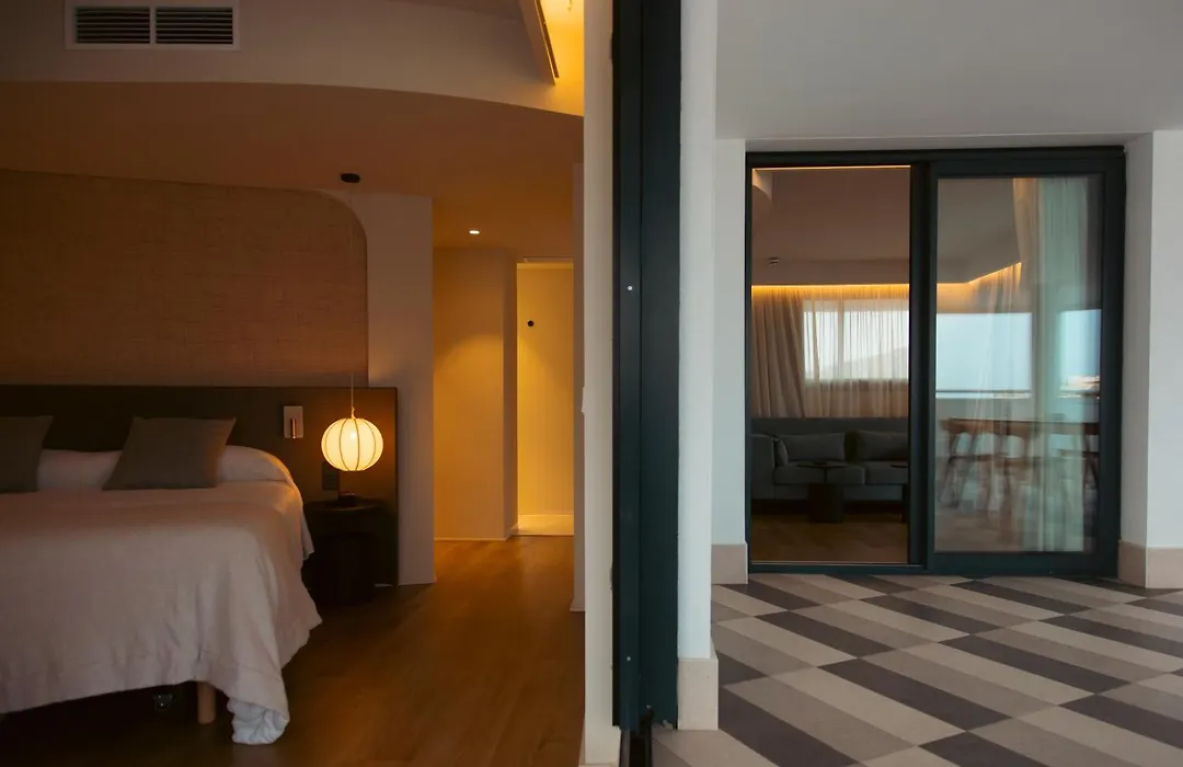 El Hotel Pacha-1