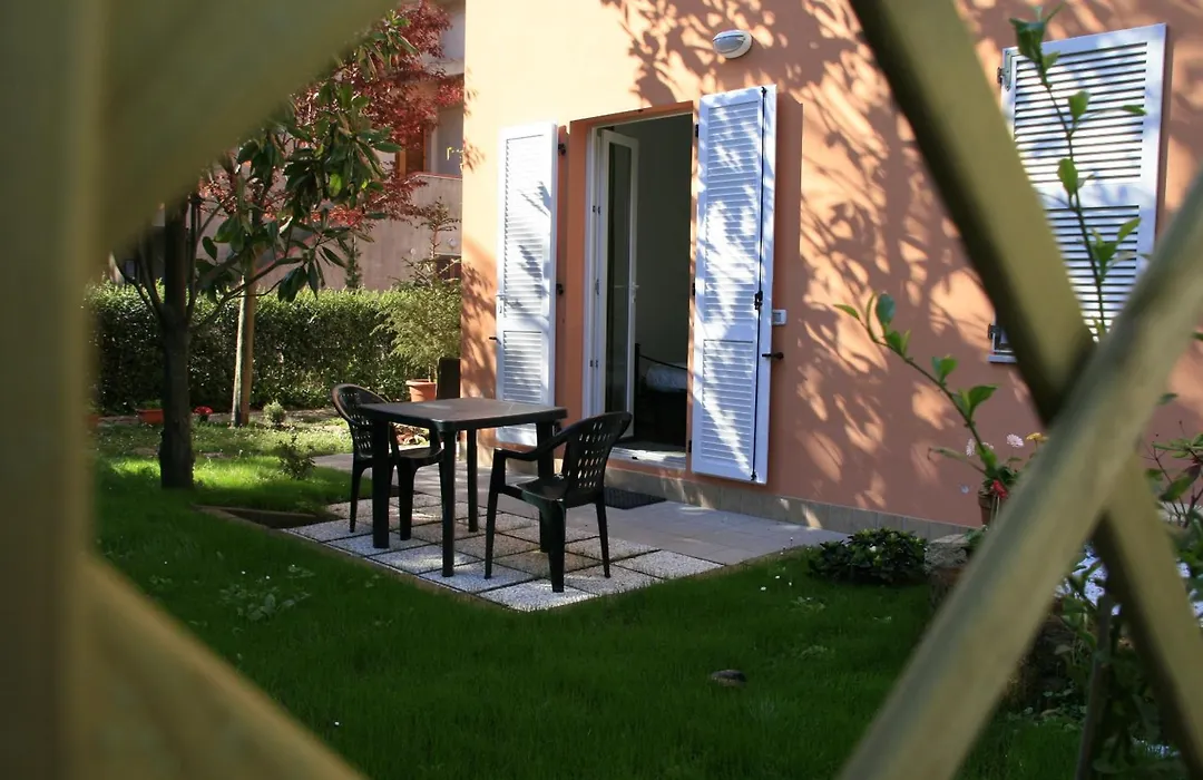 A Due Passi Dal Mare B&B-1