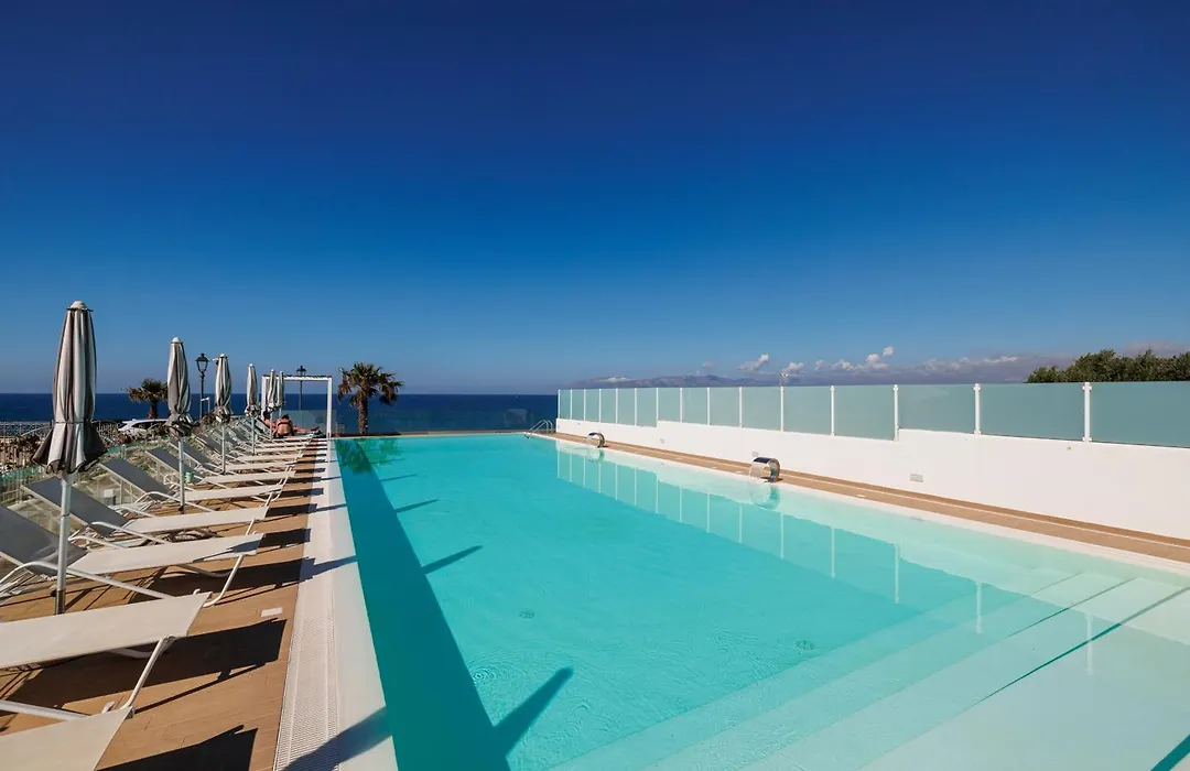 Marina Di Petrolo Hotel & Spa-1