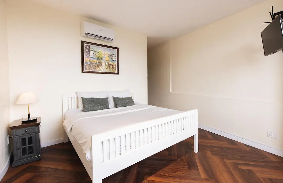 9 Hostel And Suites-1