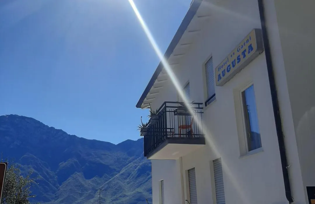 Hotel Augusta Garni-1