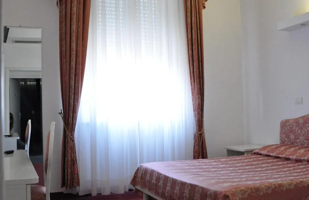 Hotel Sirena-1