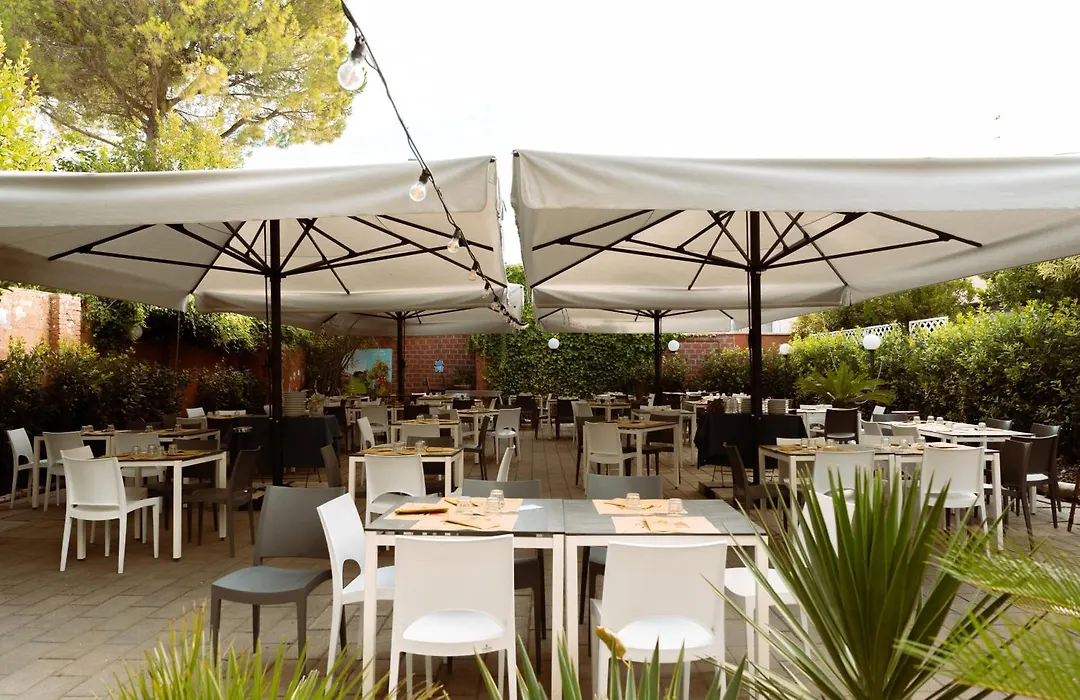 Hotel Al Faro-1