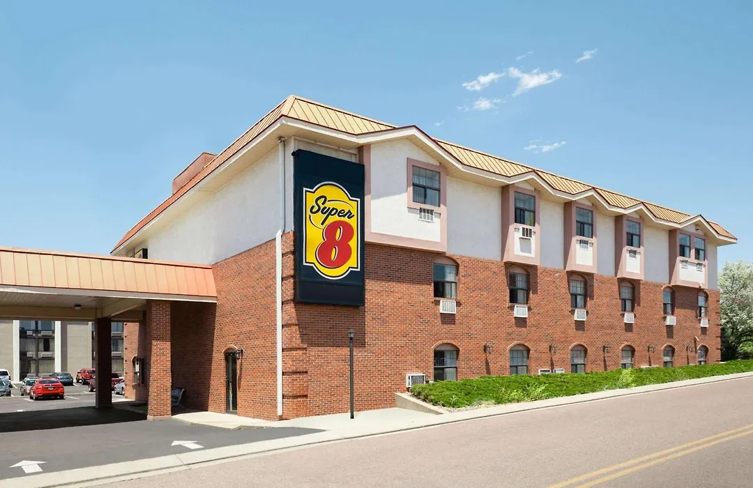 Super 8 By Wyndham Colorado Springs/Afa Area-1