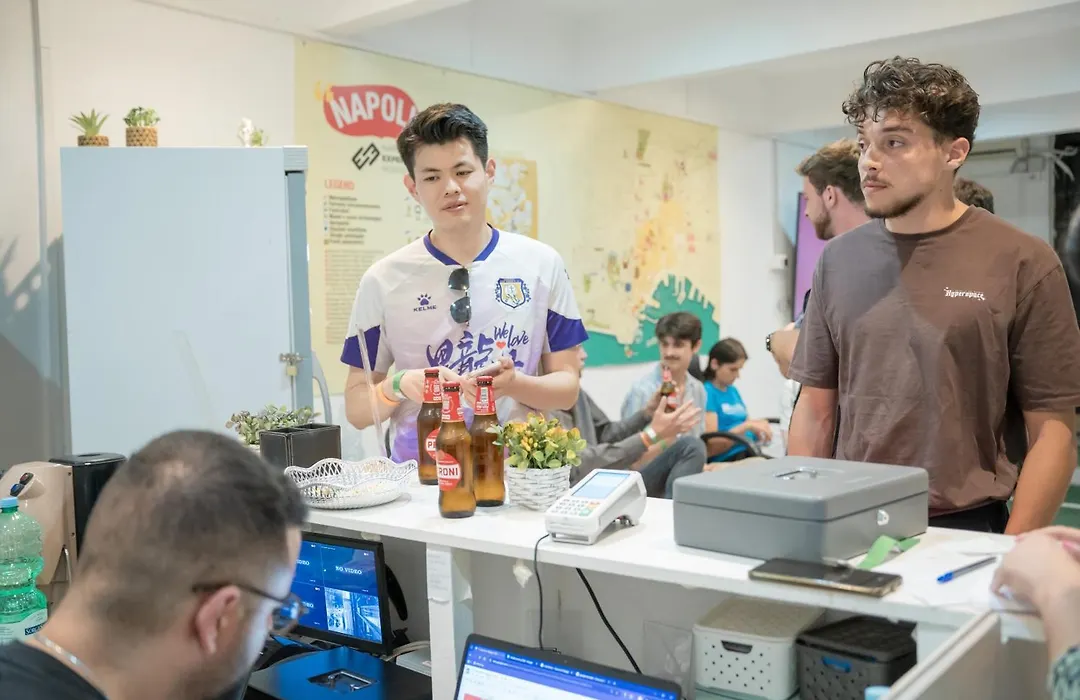 Naples Experience Hostel - Age Limit 18-28-1