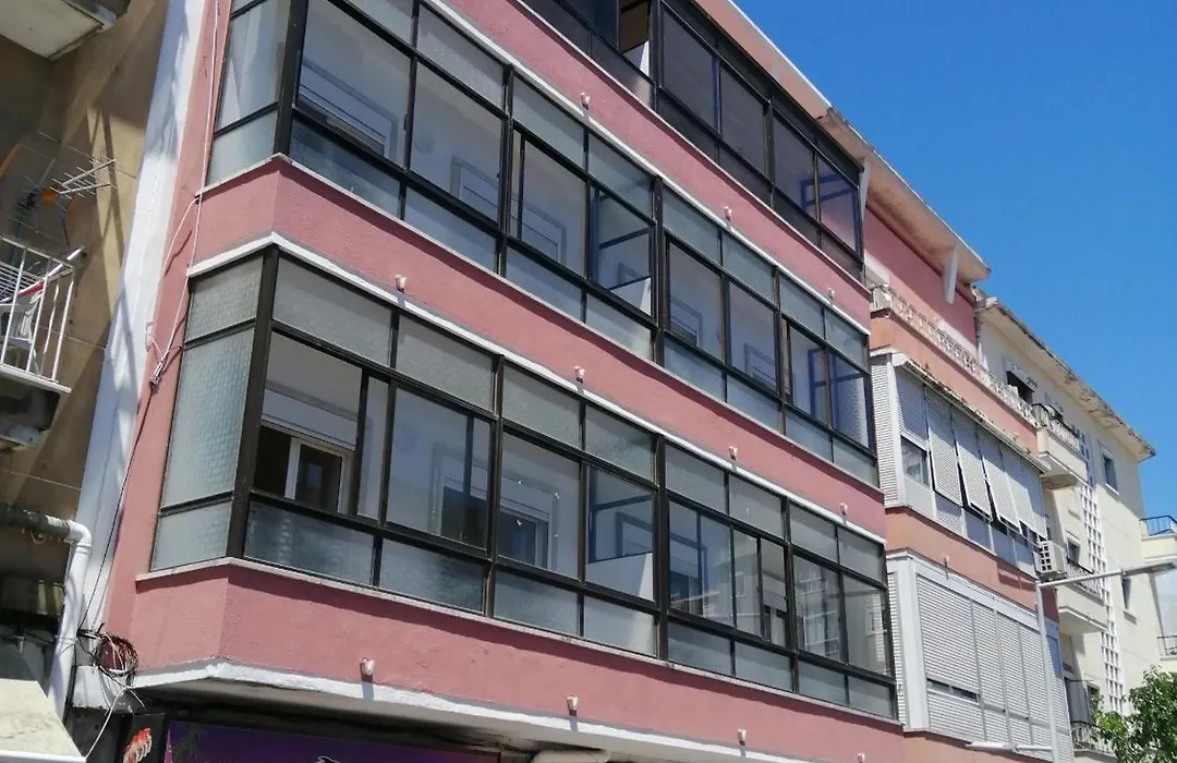 Oriente Dna Studios V-1