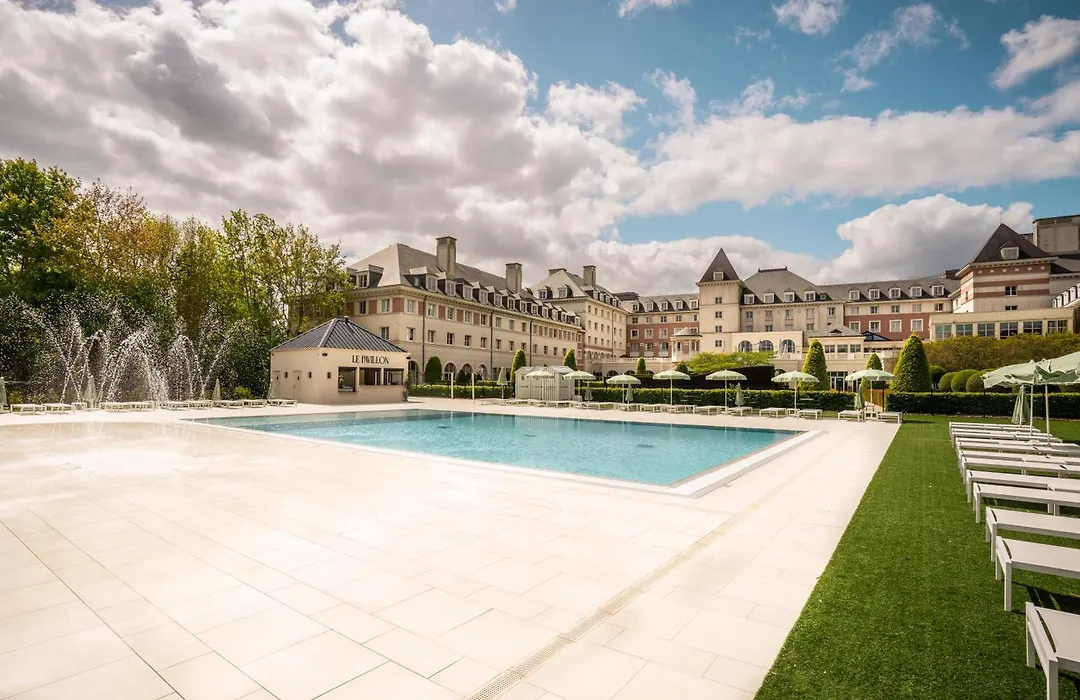 Dream Castle Hotel Marne La Vallee-1