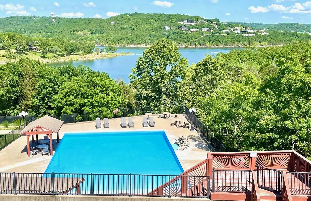 Rockwood Condos On Table Rock Lake With Boat Slips-1