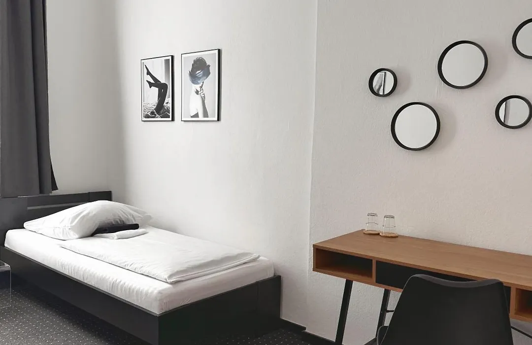 Hotel AVAlex-1