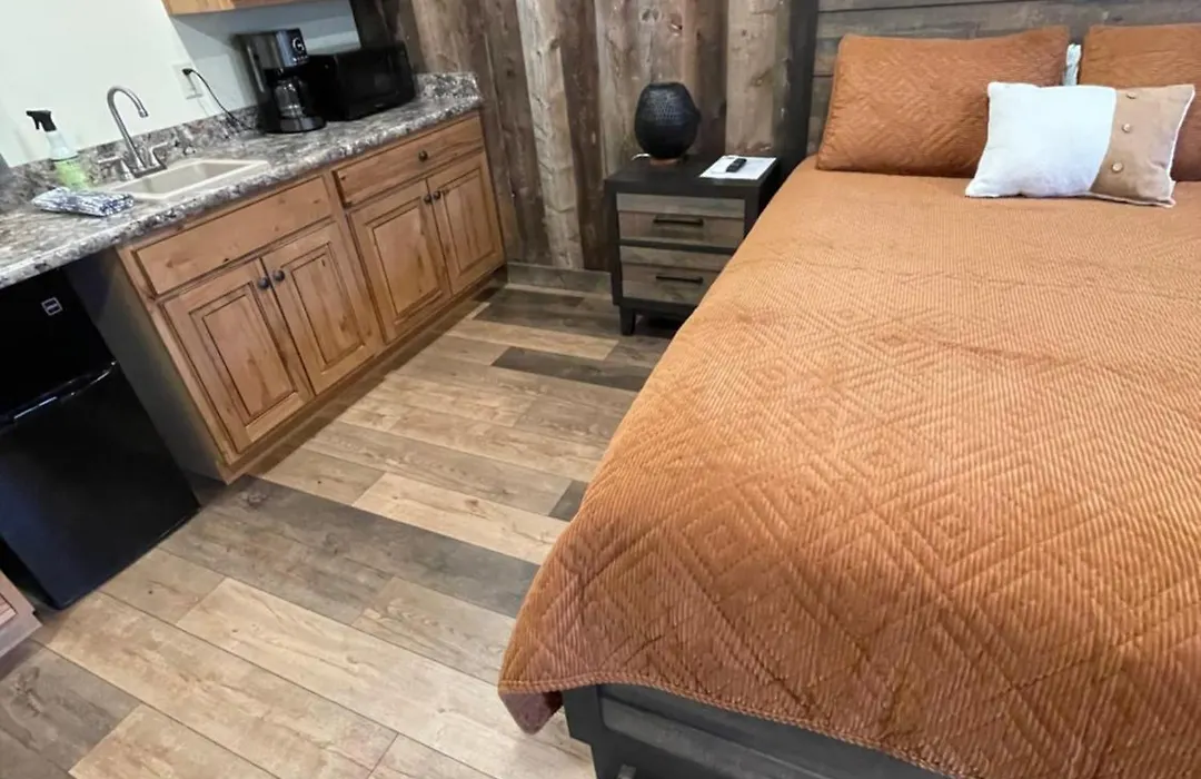 Rhodopa Lodge At Yellowstone-1