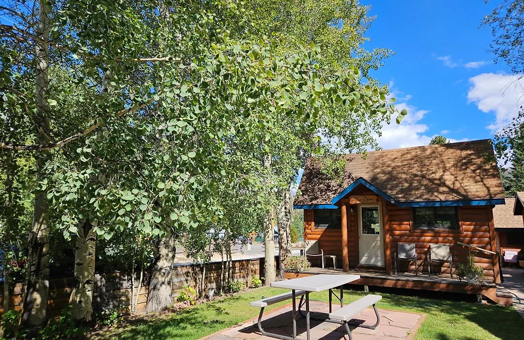 Daven Haven Lodge & Cabins-1