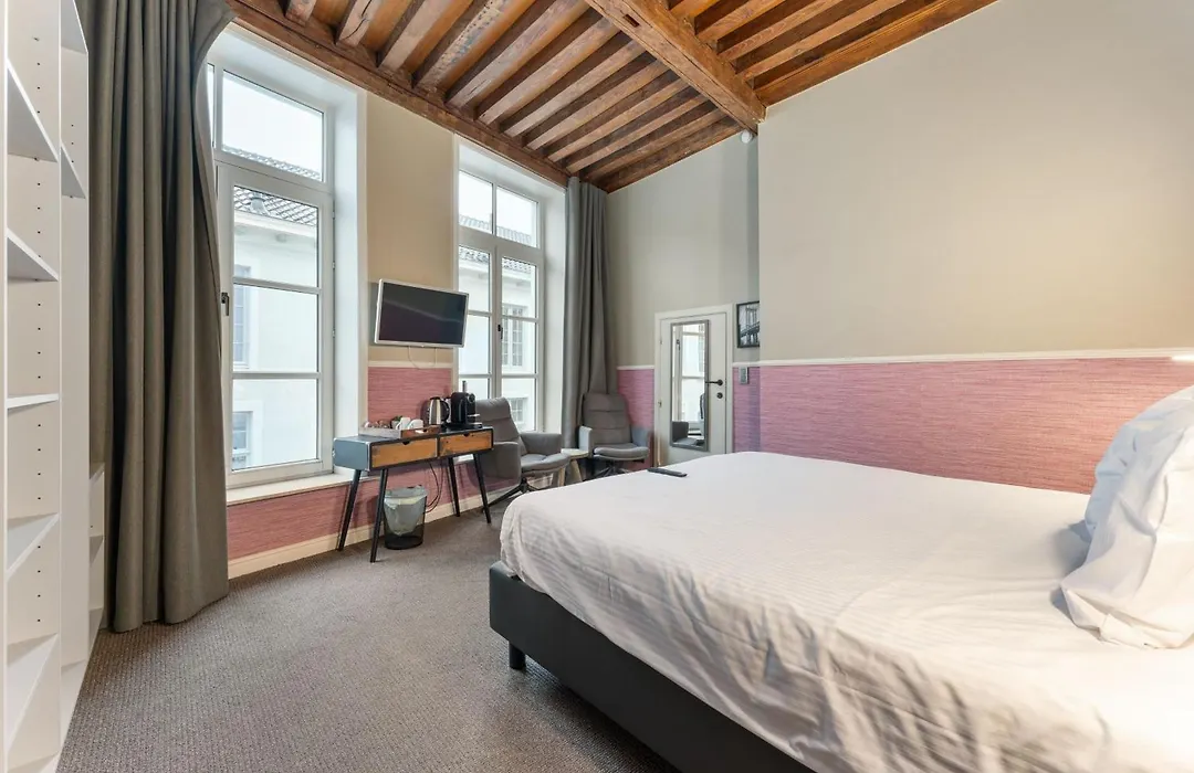 Hotel karel de stoute-1