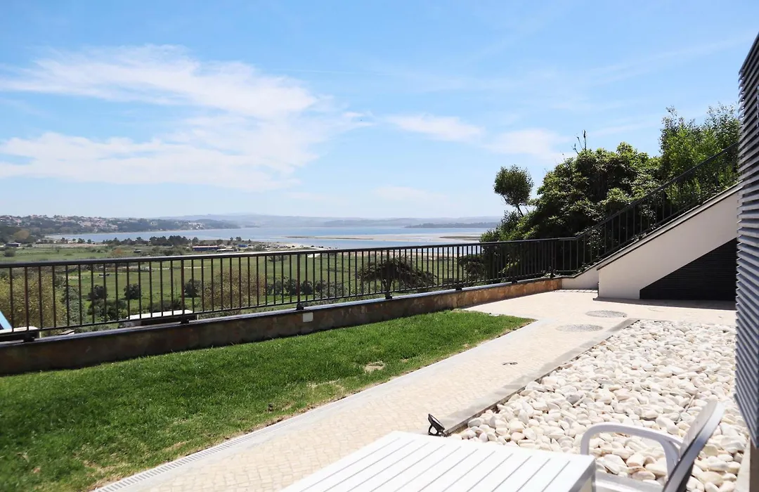 Hillside House Suites & Spa-1