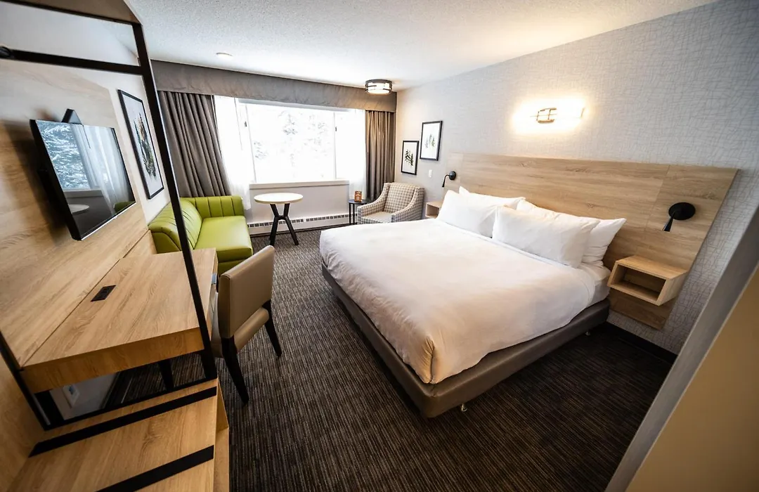 Mountaineer Lodge-1