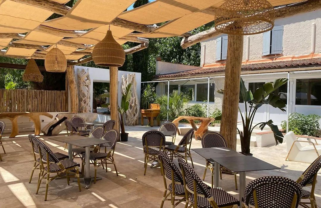 Auberge Des Pins-1